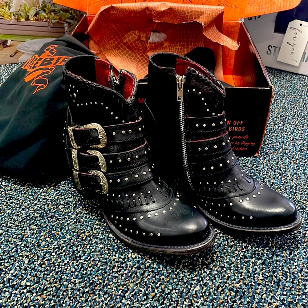 Freebird Savanna boots